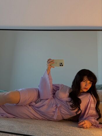 Nicole schiralli image