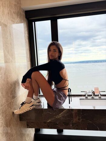 Nicole summers image