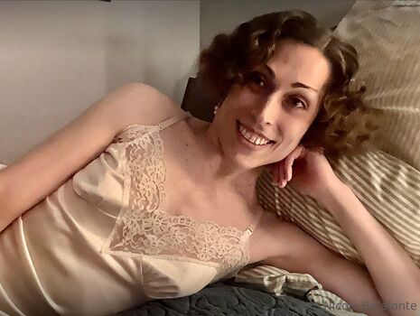 Nicolebelafonte image