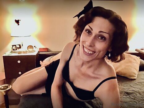 Nicolebelafonte image