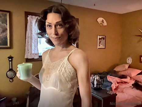 Nicolebelafonte image