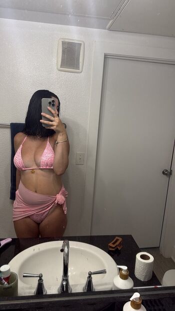 Nicolemariieeee image