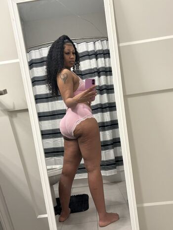 Nicoleniyah image