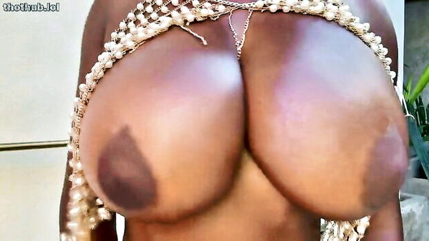 Nigerianqueen image