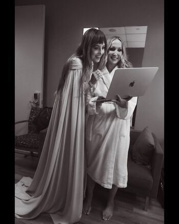 Nikki glaser image