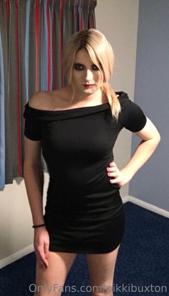 nikkibuxton