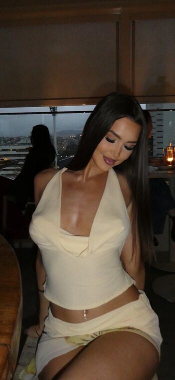 Nina calogerakis image