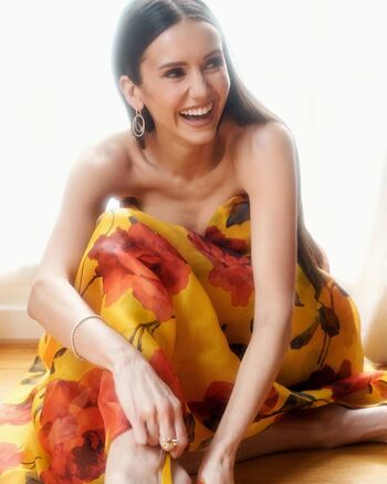 Nina Dobrev