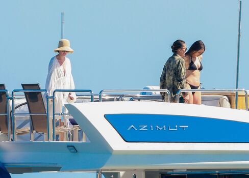 Nina dobrev page 4 image