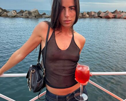 Nina urgell cloquell image