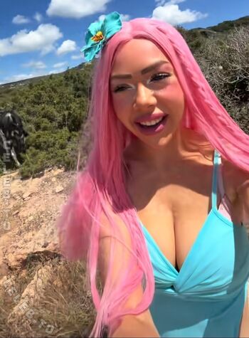 Ninabridney image