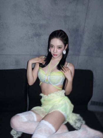 Ningning aespa image