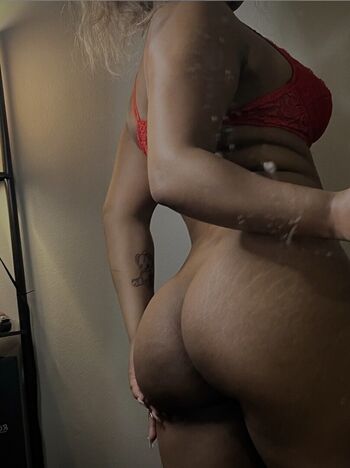 Niyaavip image