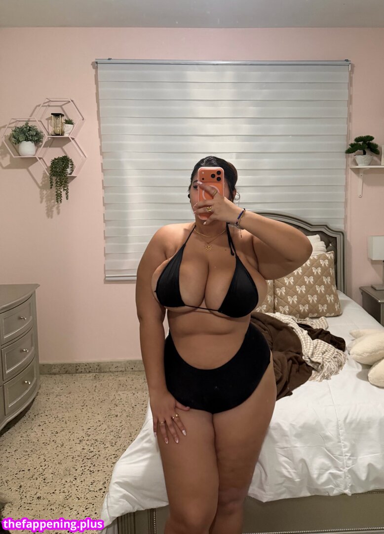 Nnvhia / nnvhia73 Fotografie OnlyFans Dezbrăcată #57