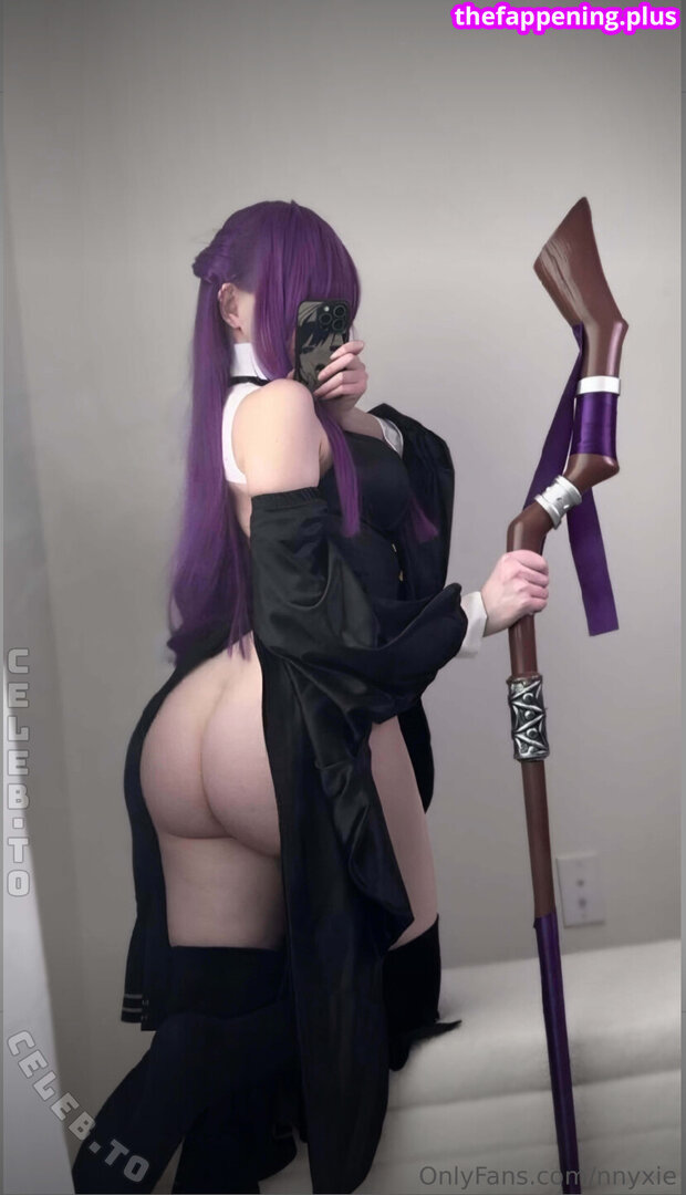 https: / kltt3y / nnyxie Фото оголеного OnlyFans #26