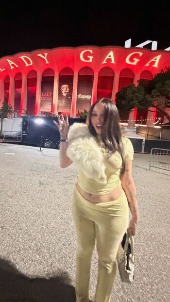 Noah cyrus page 2 image