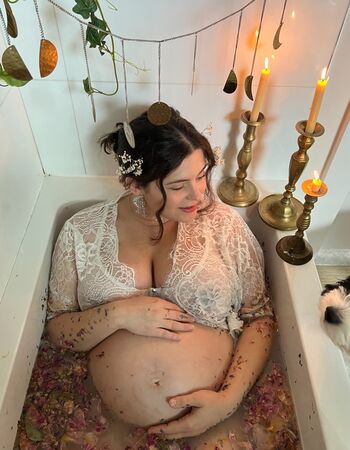 Noelle downing image