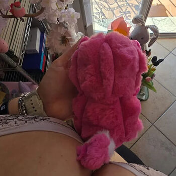 Noemi image