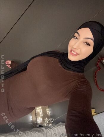Noemy love image
