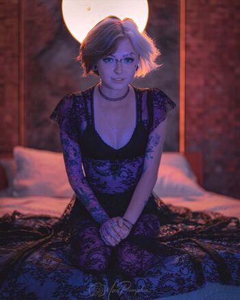 Noteasybeinwheezy 1 page 2 image