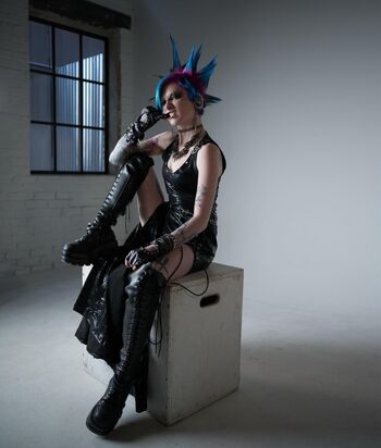 Noteasybeinwheezy 1 image