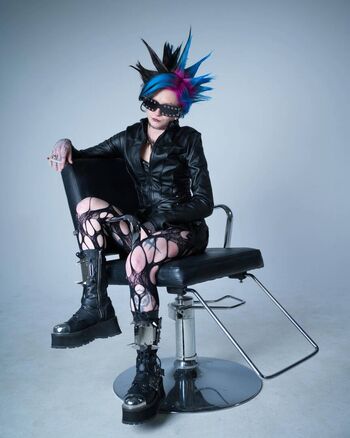 Noteasybeinwheezy 1 image