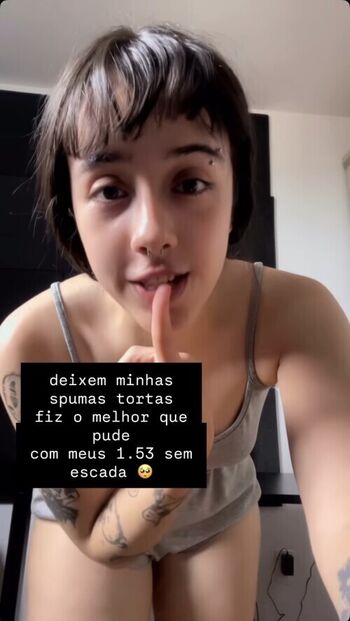 Novinhas Com Peitos Pequenos