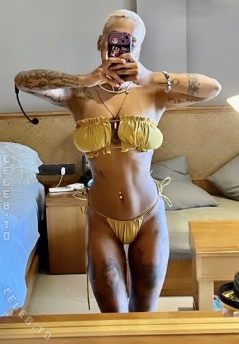 Nura habib omer image