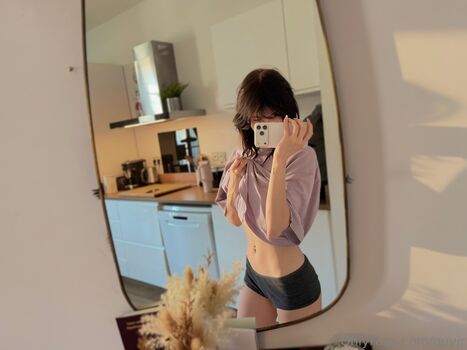 Nuyjr 1 image
