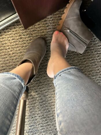 Nylonwife88free image