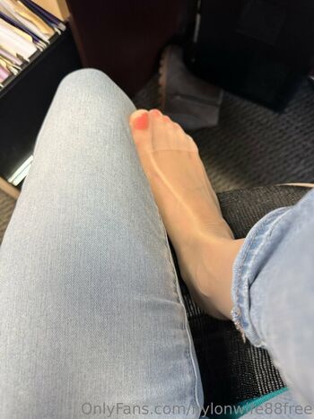 Nylonwife88free image