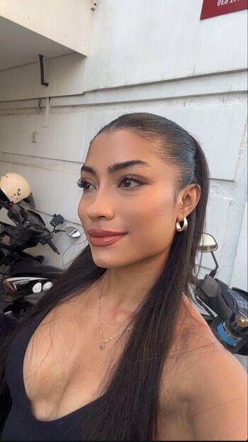 Okyyoliviaa 1 image