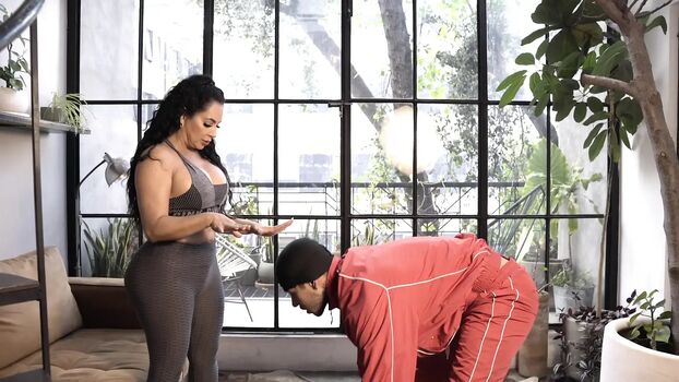 Olga fernandez image