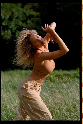 Olivia burgess image