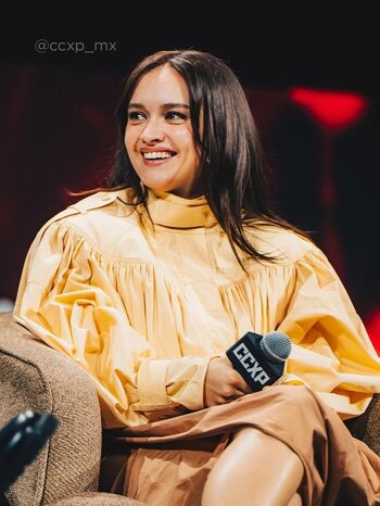 Olivia cooke page 3 image