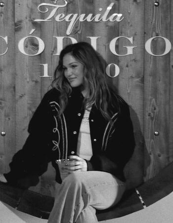 Olivia holt image