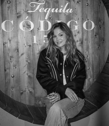 Olivia holt image