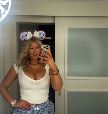 Olivia kuehner image