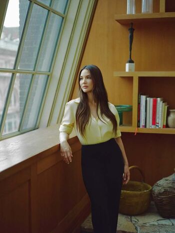Olivia munn image