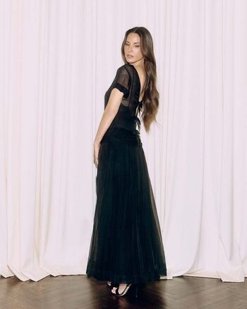 Olivia munn image