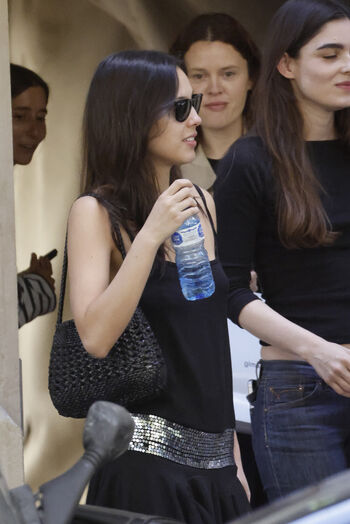 Olivia rodrigo 1 image