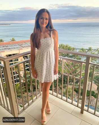 Olivia sanabia image