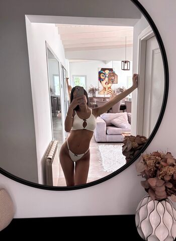 Olivia valentina image