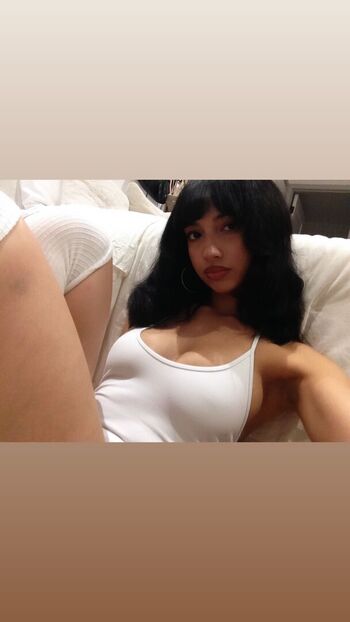 Oliviaraynn page 2 image
