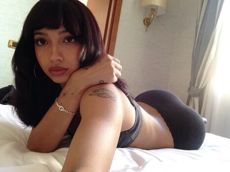 Oliviaraynn image