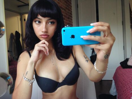 Oliviaraynn image