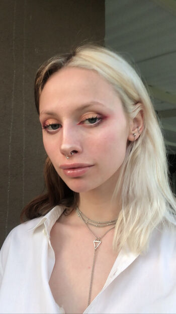 Ona cimolai page 3 image