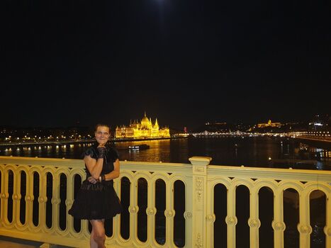 Ona szamana image