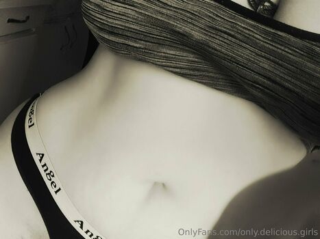 only.delicious.girls