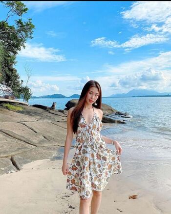 Onlywedyselene image
